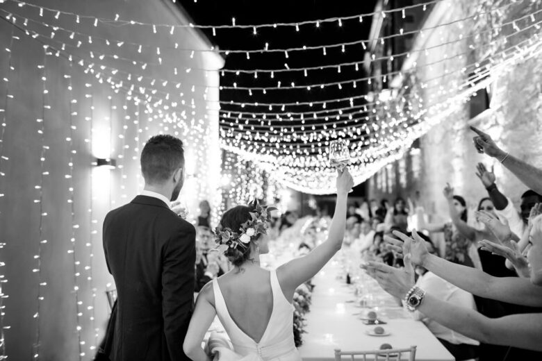Bellissima foto bianco e nero, ricevimento realizzata dal Fotografo per matrimoni a Trapani, Italy