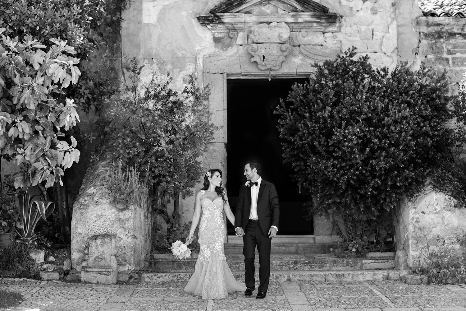 Scopello foto sposi in bianco e nero reportage in Sicilia di Nino Lombardo