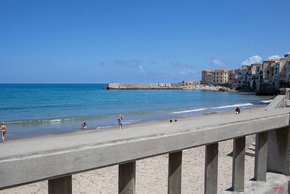 Pictures of the beach of Cefalù in Palermo